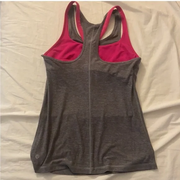 Lululemon size 8 tank with built in bra in good condition - Picture 3 of 4